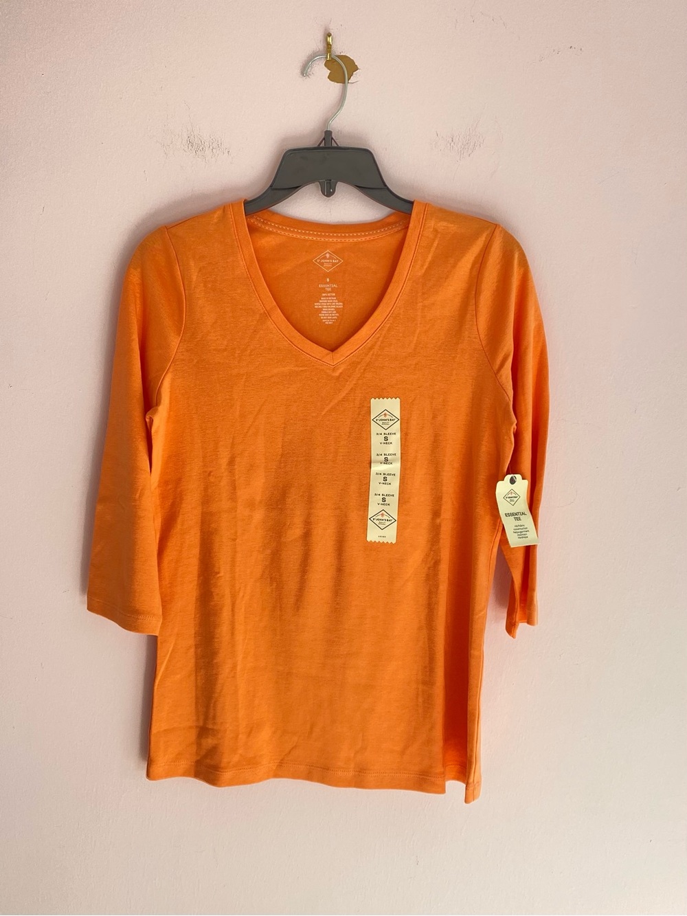 NEW St. John's Bay Women's 3/4 Sleeve V-Neck T-Shirt Orange size small